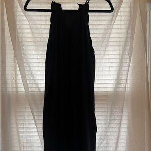 Elegant Black Sleeveless Dress